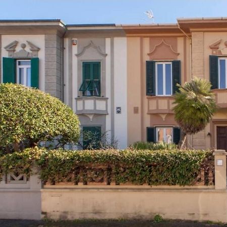 Villa Accademia Livorno Esterno foto